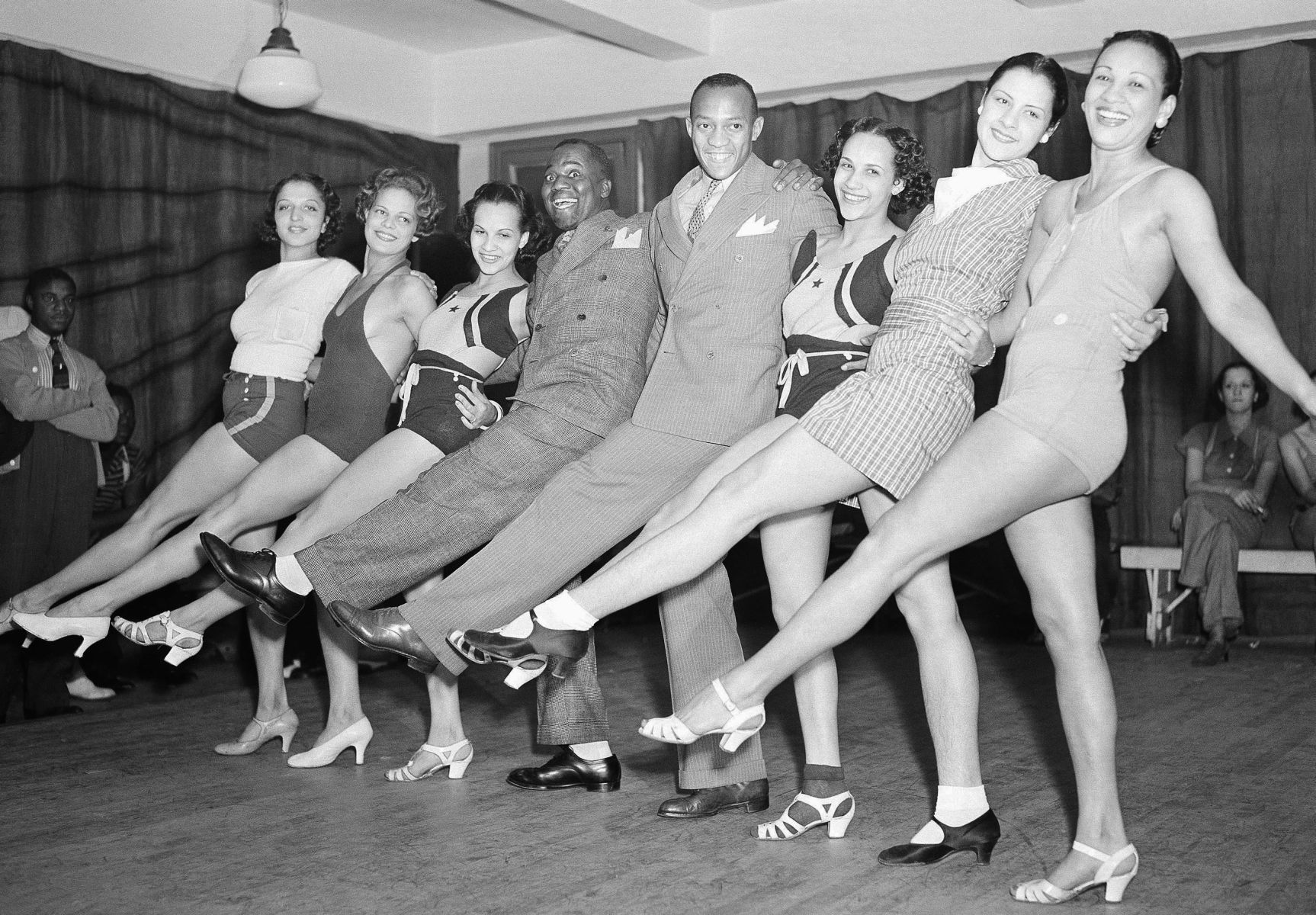 1936: Jesse Owens